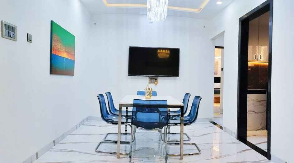 EV-10-Marina-Bay-Dining-Area